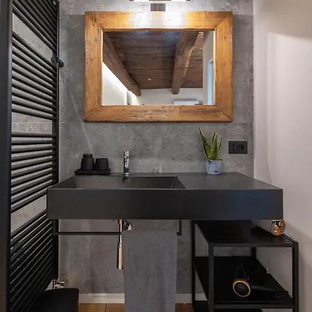 Apartment Renovated In Restored Medieval Building Proceno